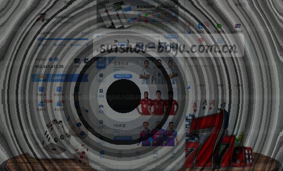 两位老人手捧铁饭碗，相视而笑。